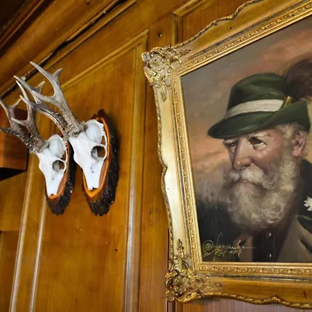 Zum Ritter - A Cozy Historical Landmark 3*