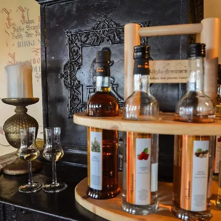 Pensjonat Zum Ritter - A Cozy Historical Landmark